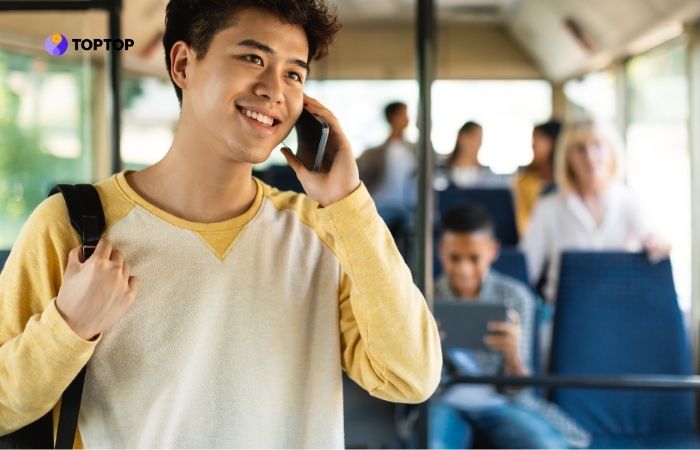 Di chuyển bằng phương tiện công cộng tương đối rẻ so với việc thường xuyên gọi xe công nghệ