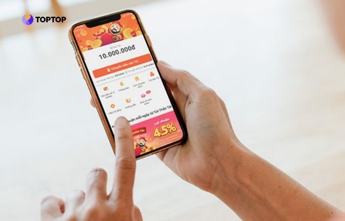 Nhiều người trẻ ngày nay có xu hướng tiết kiệm tại túi thần tài MoMo