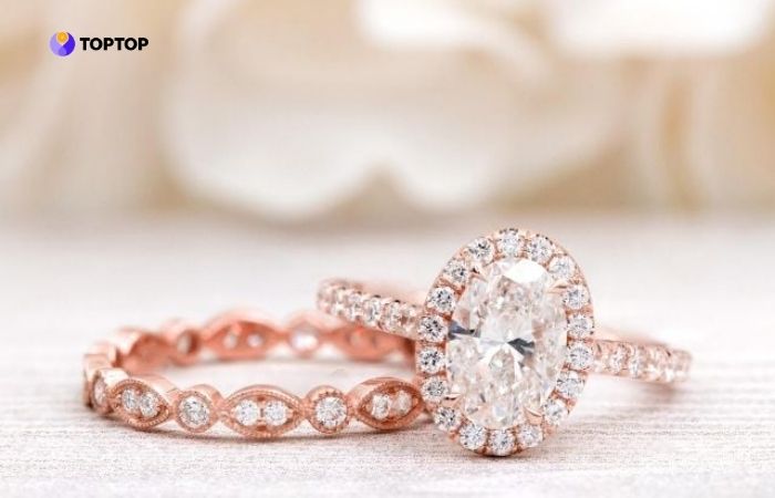 Vàng hồng có độ cứng cao hơn so với vàng vàng nguyên chất